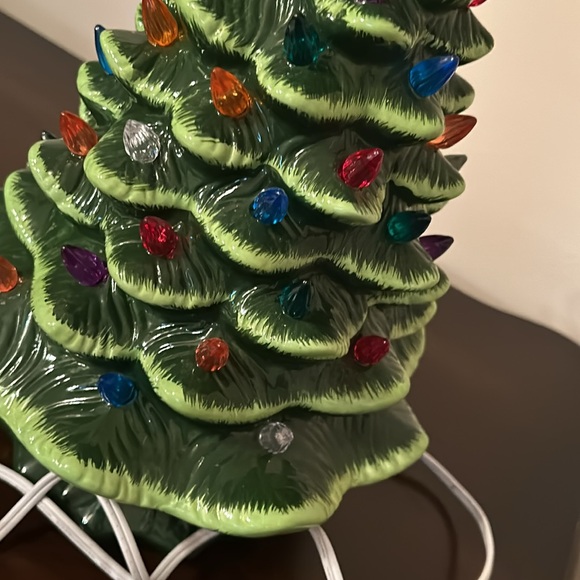 Ceramic Light up Christmas Tree - Picture 8 of 16
